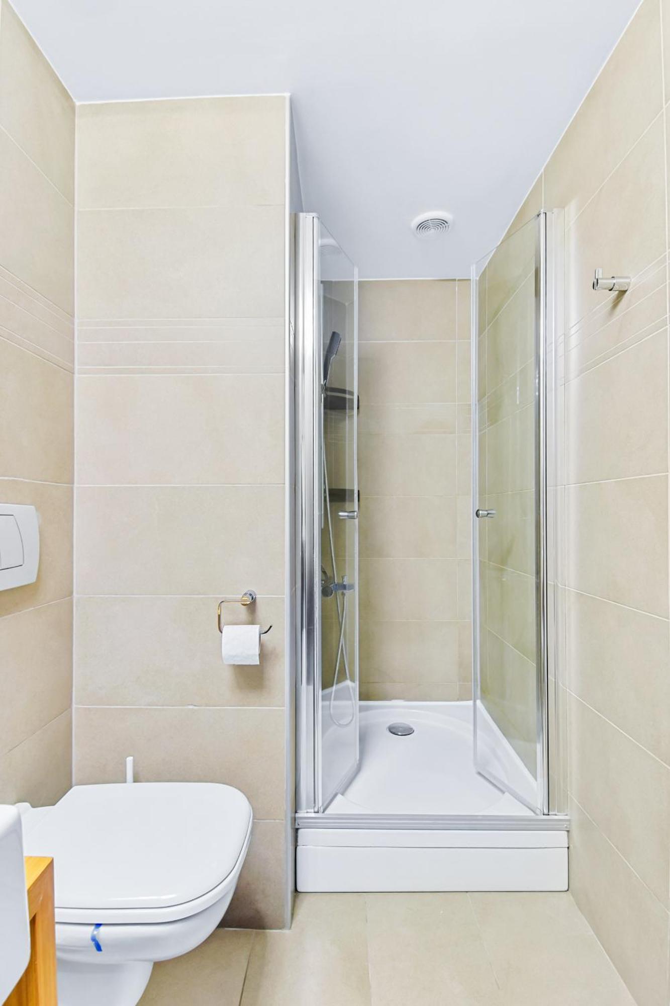 Central Deluxe By Rh Living بوخارست المظهر الخارجي الصورة