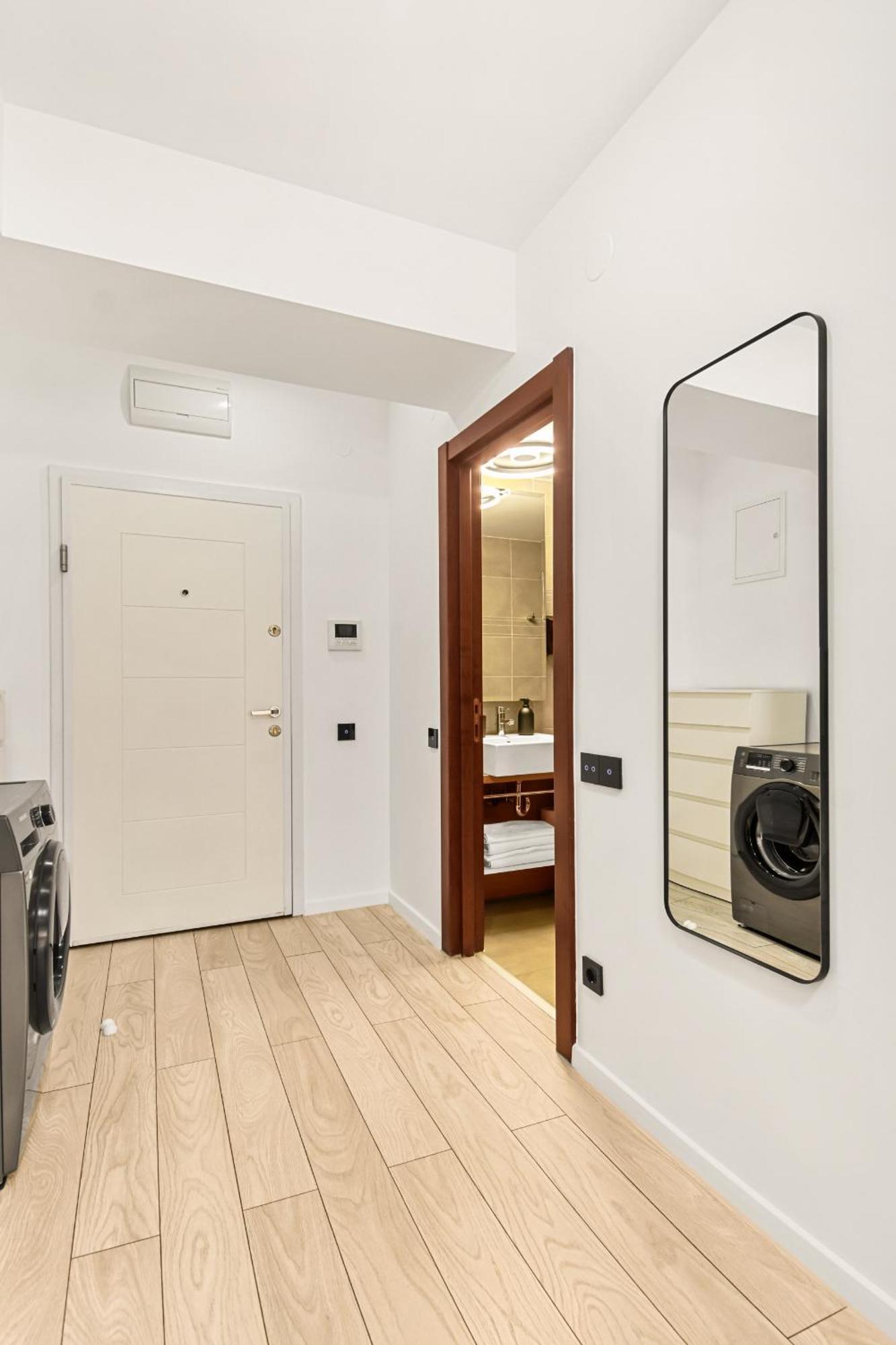 Central Deluxe By Rh Living بوخارست المظهر الخارجي الصورة